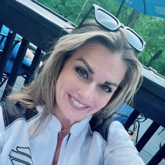 Meet your Posher, Marta - Picture 1 of 1